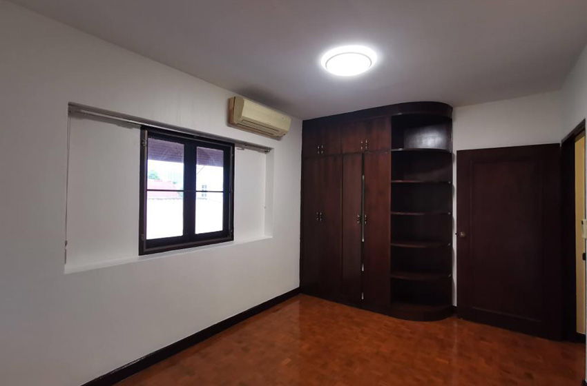 House with Shared Pool in Sukhumvit 